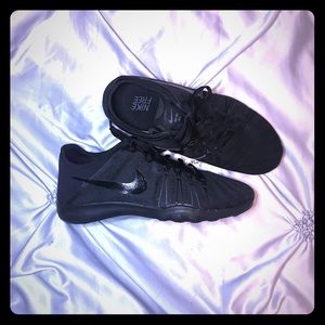 Nike Shoes - Nike Free TR all black 7.5 Nike Shoes - Nike Free TR all black 7.5